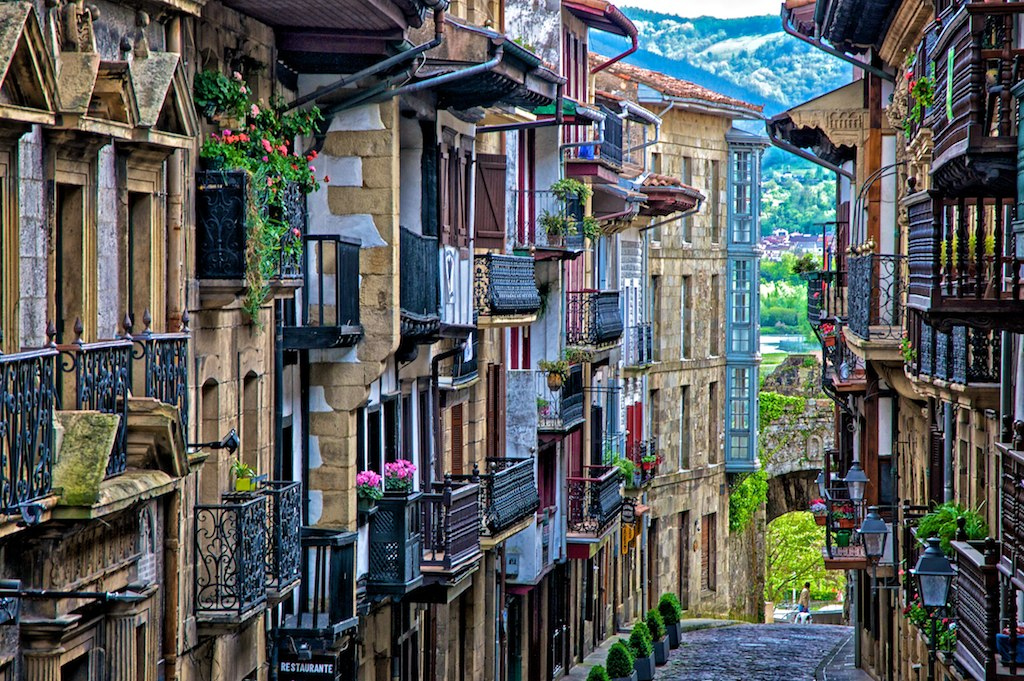 Hondarribia: a cidade espanhola do País Basco fora dos roteiros de turismo  – vida que me leva